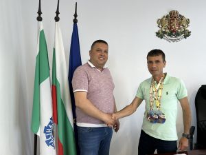 Кметът на Сунгурларе инж. Димитър Гавазов посрещна големия шампион Шабан Мустафа