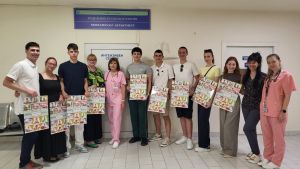 Випуск 2025 на математическата гимназия в Бургас дари 10 000 лв. на Отделението по неонатология