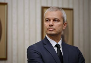 Костадин Костадинов: Украинска престъпна групировка действа на територията на Бургас и Варна, властта мълчи