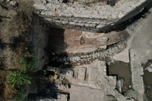 Римски мраморен басейн и антични и средновековни монети и печати са открити при проучванията на Акве калиде през 2025