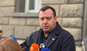 Петър Петров, „Възраждане“: Искаме отговори за поскъпването на стоки и услуги след въвеждане на еврото и за бездействащите институции