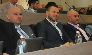 Съветници в Бургас искат областният управител да стопира цената за синя и зелена зона