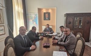 Областният управител Добромир Гюлев иска ограничаване на злоупотребата с райския газ от деца