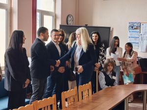 Ученици поеха управлението на Община Царево за Деня на Европа