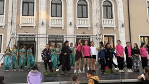 Десетки млади танцьори в Царево взеха участие в „Dance Little Star“