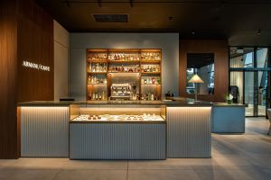 EMPORIO ARMANI ОФИЦИАЛНО ОТКРИ НОВИЯ СИ МАГАЗИН И ARMANI/CAFFÈ В БУРГАС